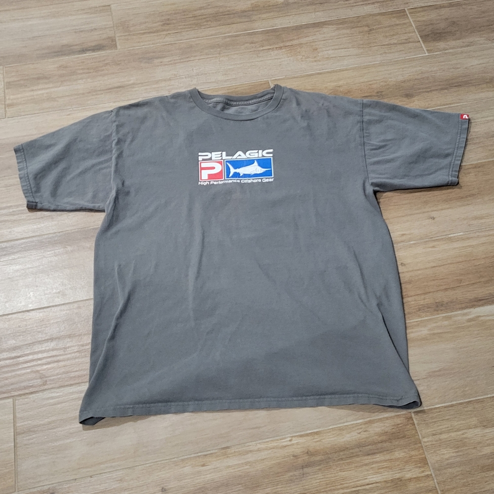 Pelagic Men's T-Shirt Large Fishing Gray Red White Blue